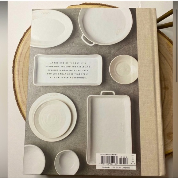 Magnolia Table Volume 2 Cookbook by Joanna Gaines - Picture 3 of 3